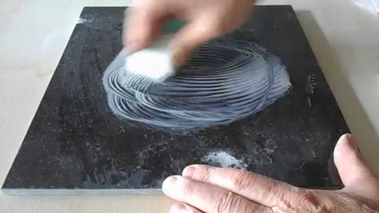 Come pulire il marmo macchiato di acido